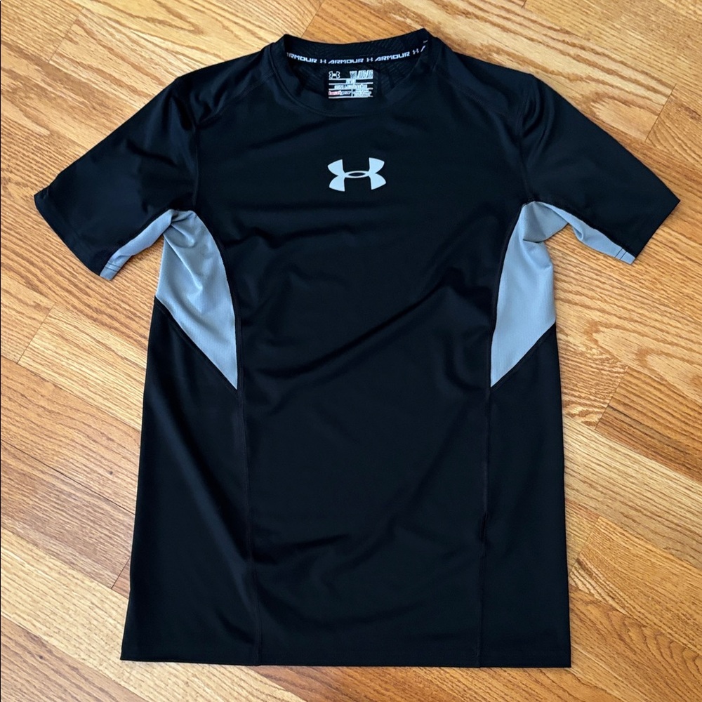 Under Armour Black and Gray Kids Short Sleeve Tee